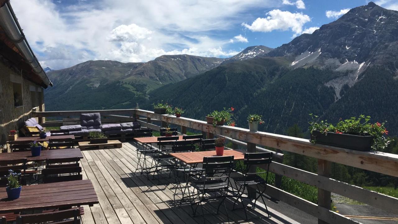 Bed and Breakfast Alp Es-Cha Dadour Madulain Экстерьер фото